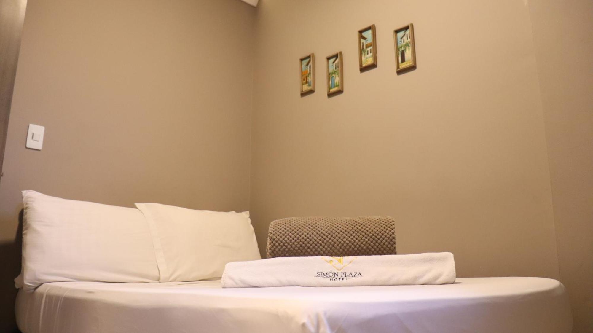 Hotel Simon Plaza ペレイラ エクステリア 写真