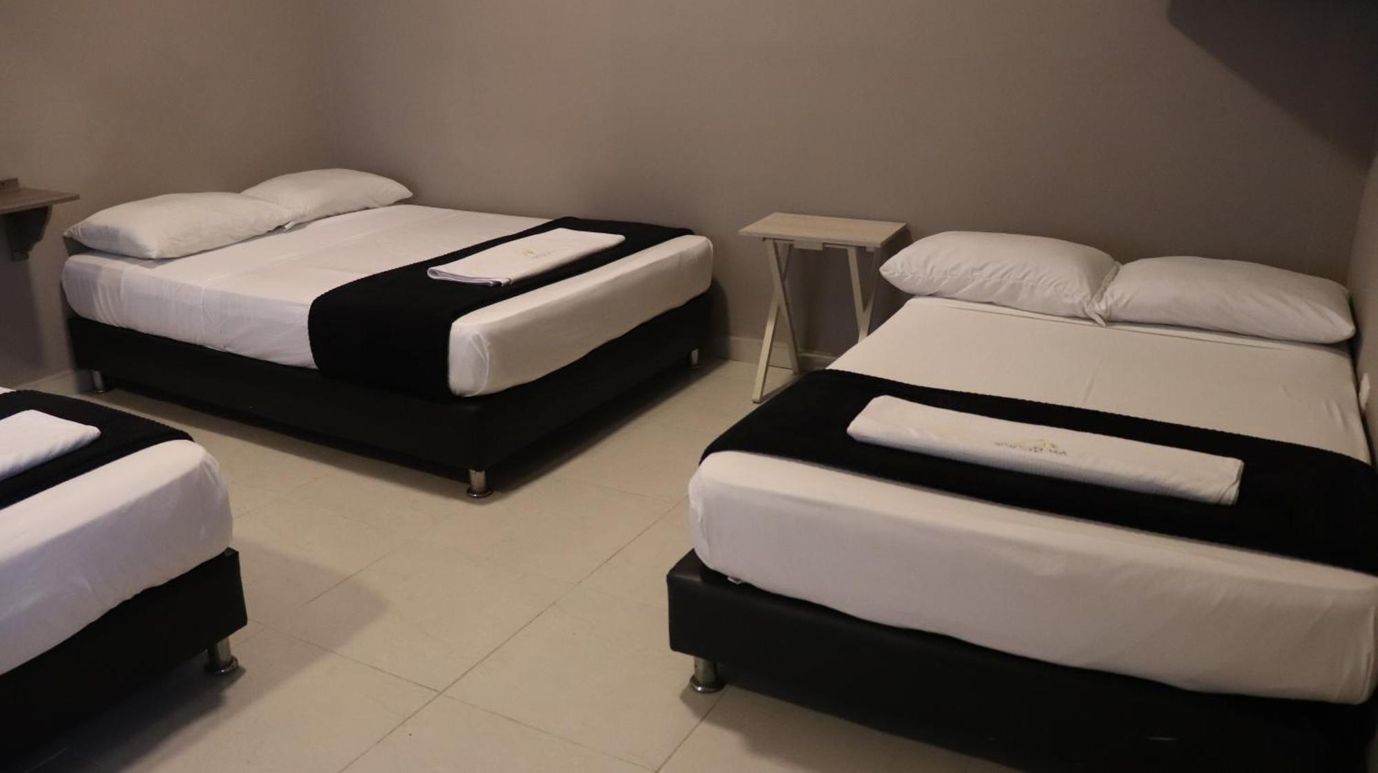 Hotel Simon Plaza ペレイラ エクステリア 写真