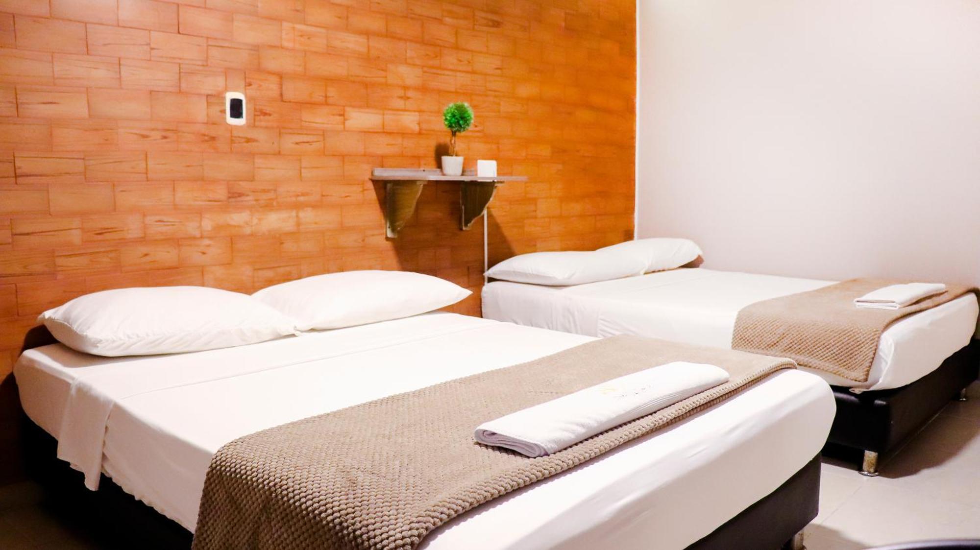 Hotel Simon Plaza ペレイラ エクステリア 写真