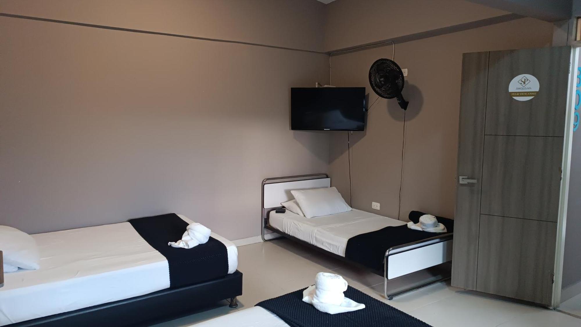 Hotel Simon Plaza ペレイラ エクステリア 写真